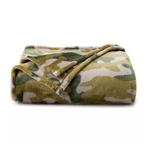 The Big One Camo Oversized Plush Throw